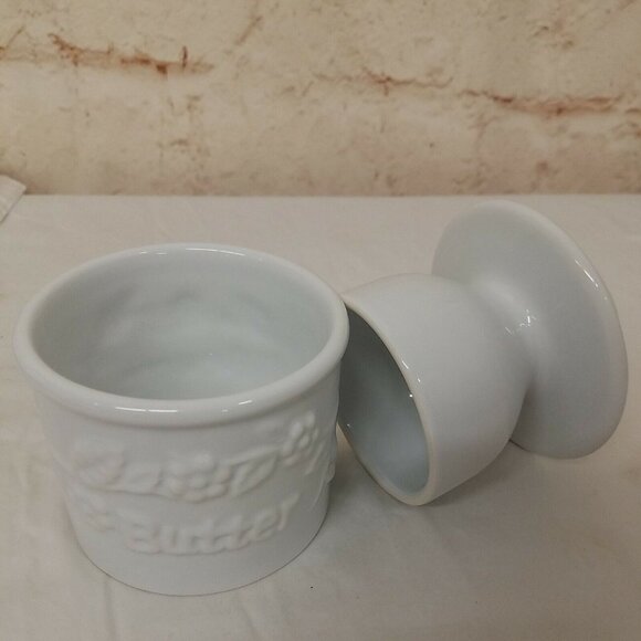 The Original Butterbell Crock White by L.Tremain 2017 - Picture 2 of 4
